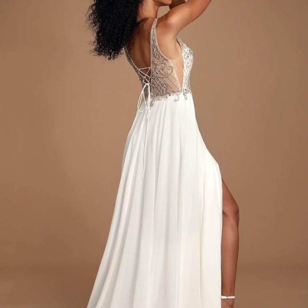 NWT Lulus White Beaded Wedding Dress Maxi Gown New In Box Size 6 - Picture 2 of 8